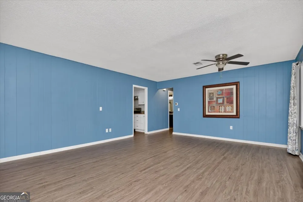 208 Mike ST Warner Robins, GA 31088