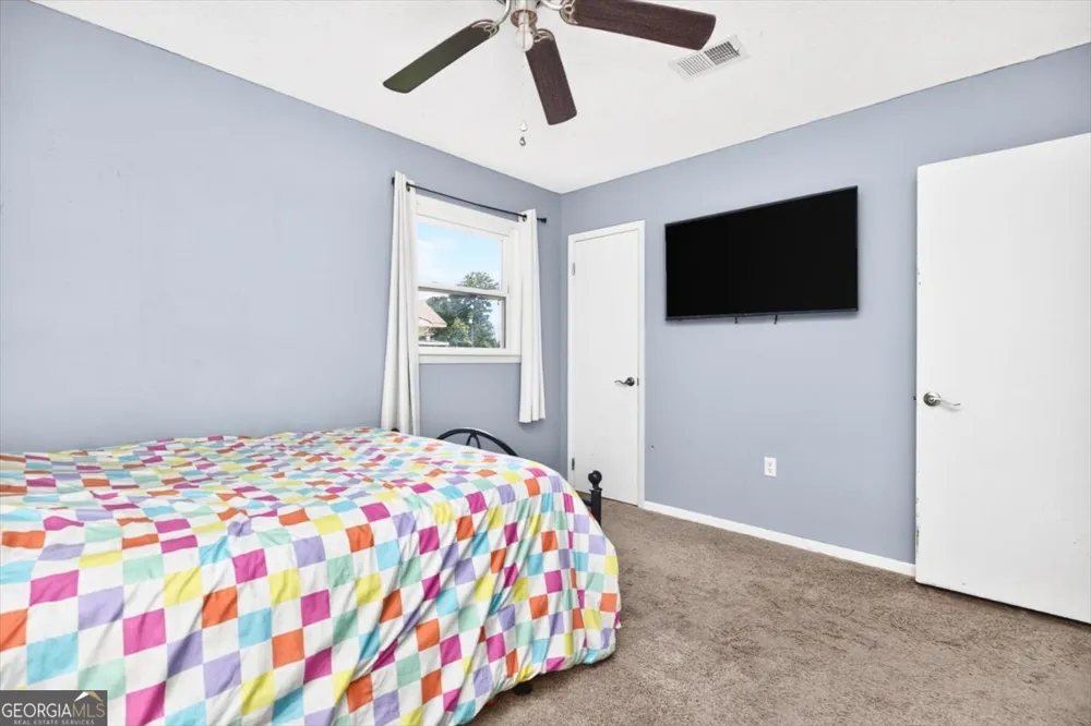 208 Mike ST Warner Robins, GA 31088