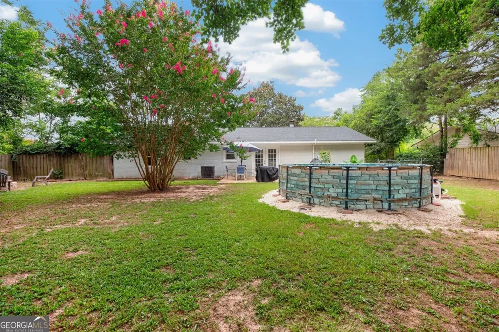 208 Mike ST Warner Robins, GA 31088