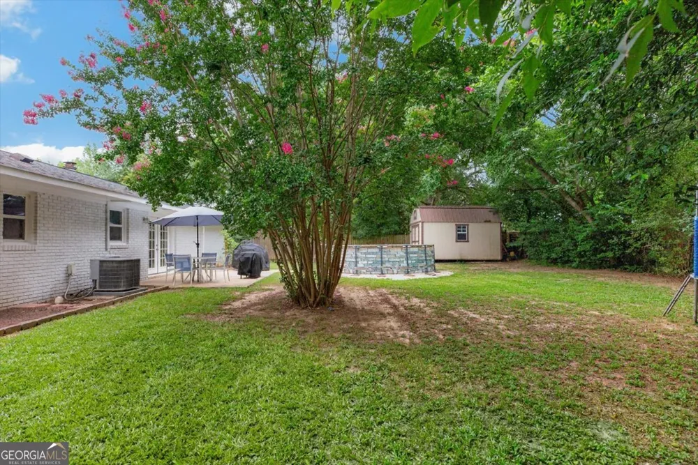 208 Mike ST Warner Robins, GA 31088