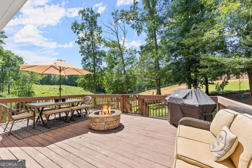 149 Ratcliff DR Dawsonville, GA 30534