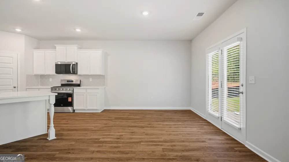 70 Acadian RD Statham, GA 30666
