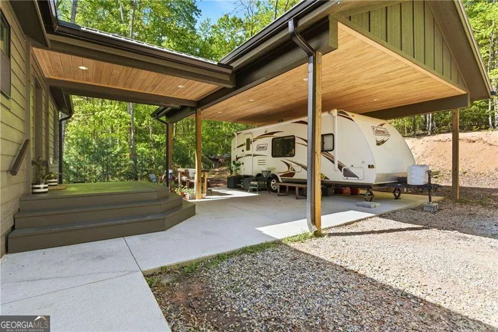 191 Oakwood RD Blairsville, GA 30512