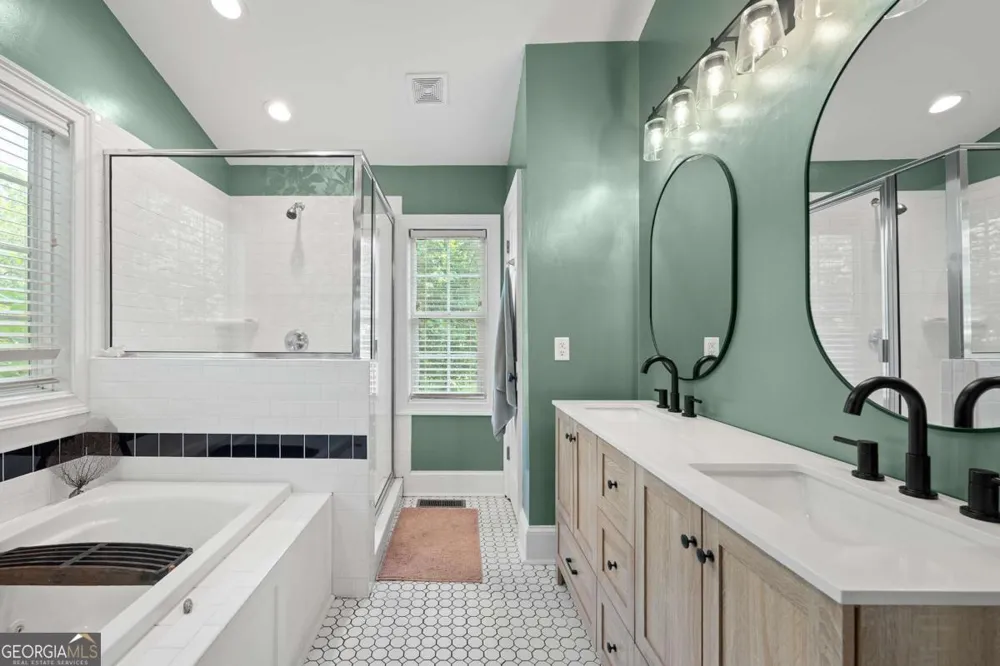 160 Crestview CIR Athens, GA 30606