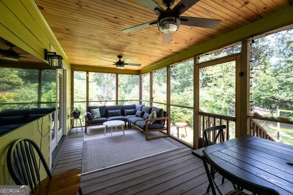 160 Crestview CIR Athens, GA 30606