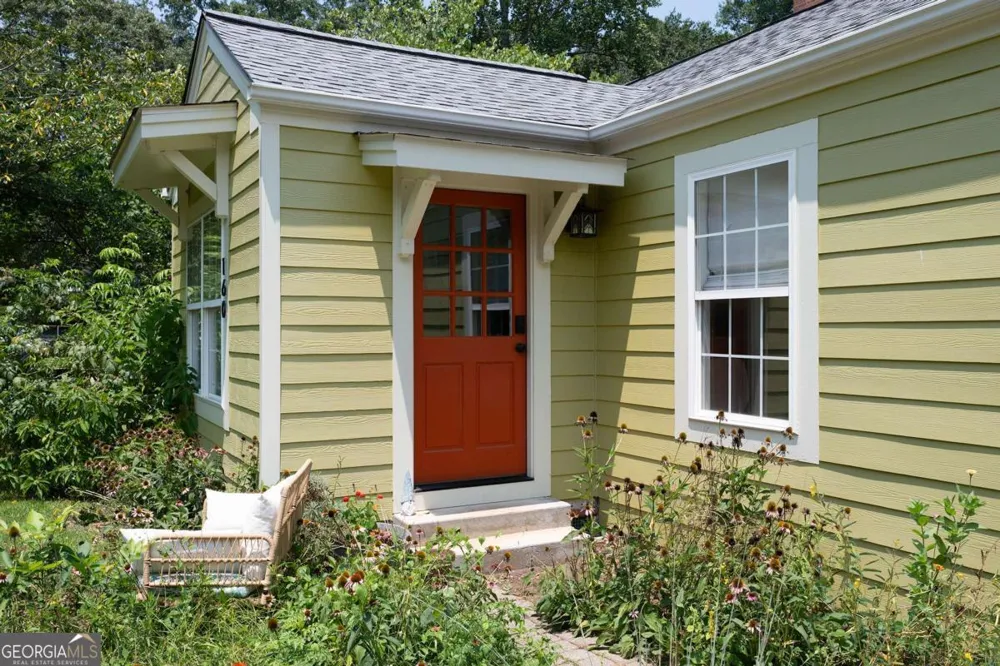 160 Crestview CIR Athens, GA 30606