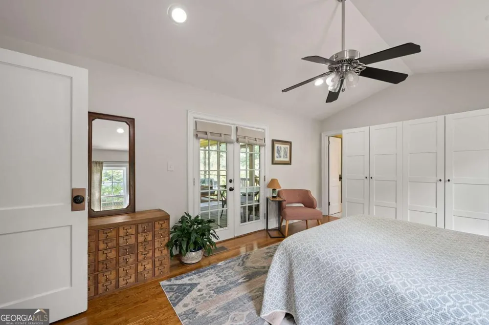 160 Crestview CIR Athens, GA 30606