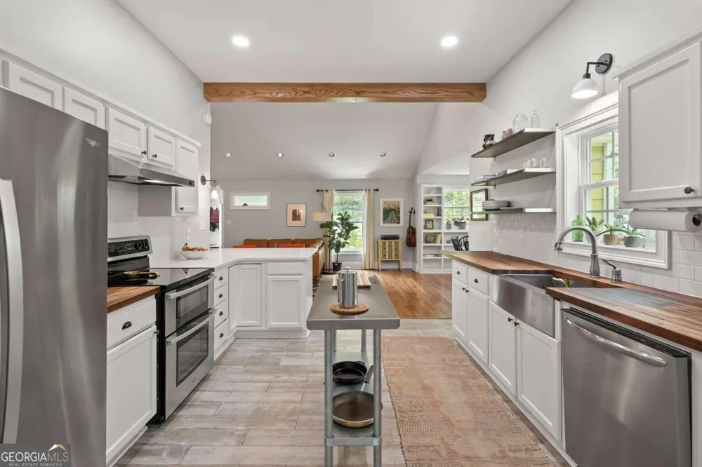 160 Crestview CIR Athens, GA 30606