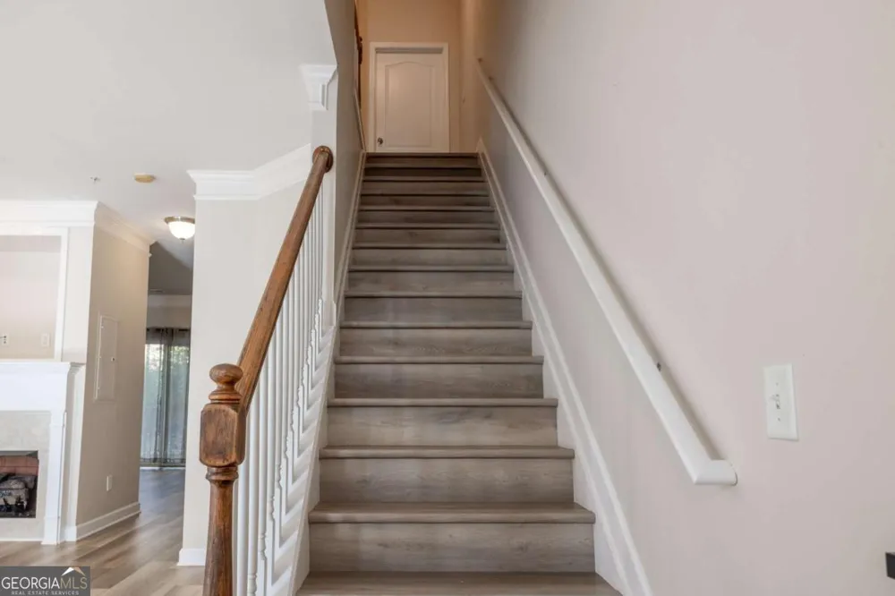 1232 Harris Commons PL Roswell, GA 30076