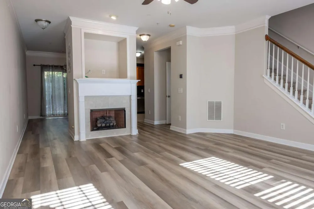 1232 Harris Commons PL Roswell, GA 30076