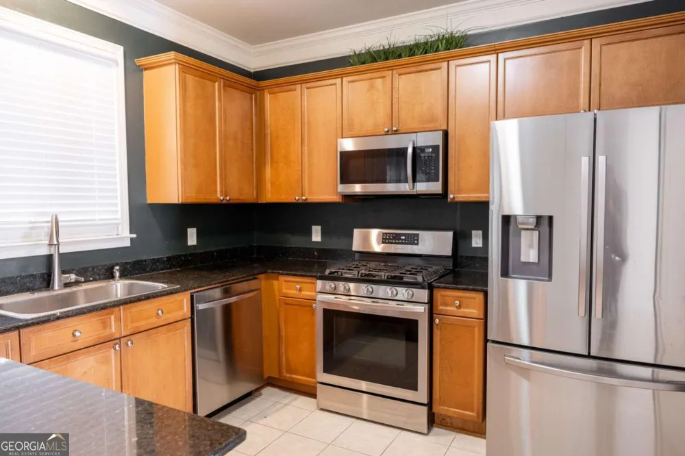 1232 Harris Commons PL Roswell, GA 30076