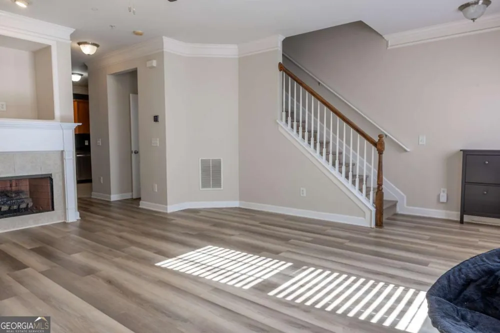 1232 Harris Commons PL Roswell, GA 30076