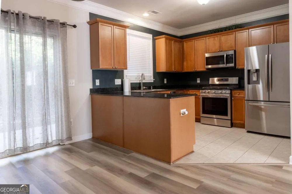 1232 Harris Commons PL Roswell, GA 30076