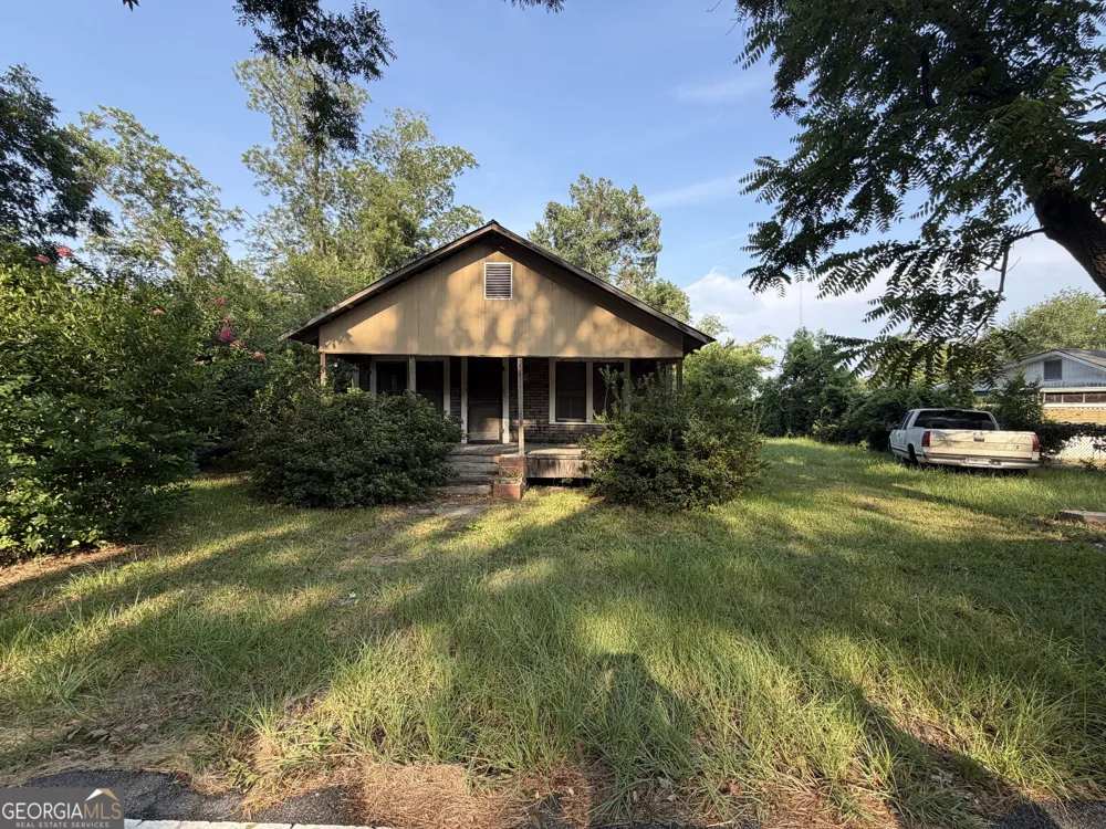 321 Leo Marshall ST Blackshear, GA 31516