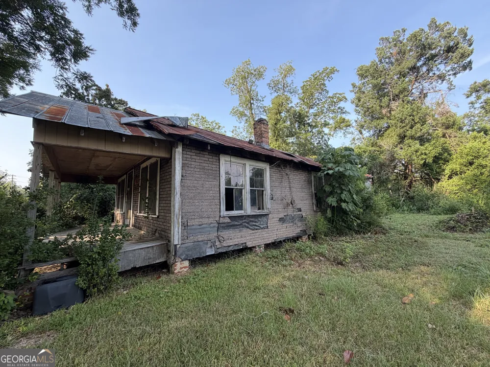 321 Leo Marshall ST Blackshear, GA 31516