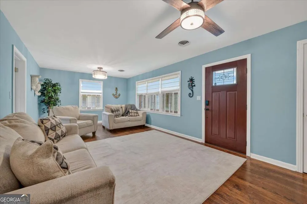 1011 Cherokee CIR Waycross, GA 31501
