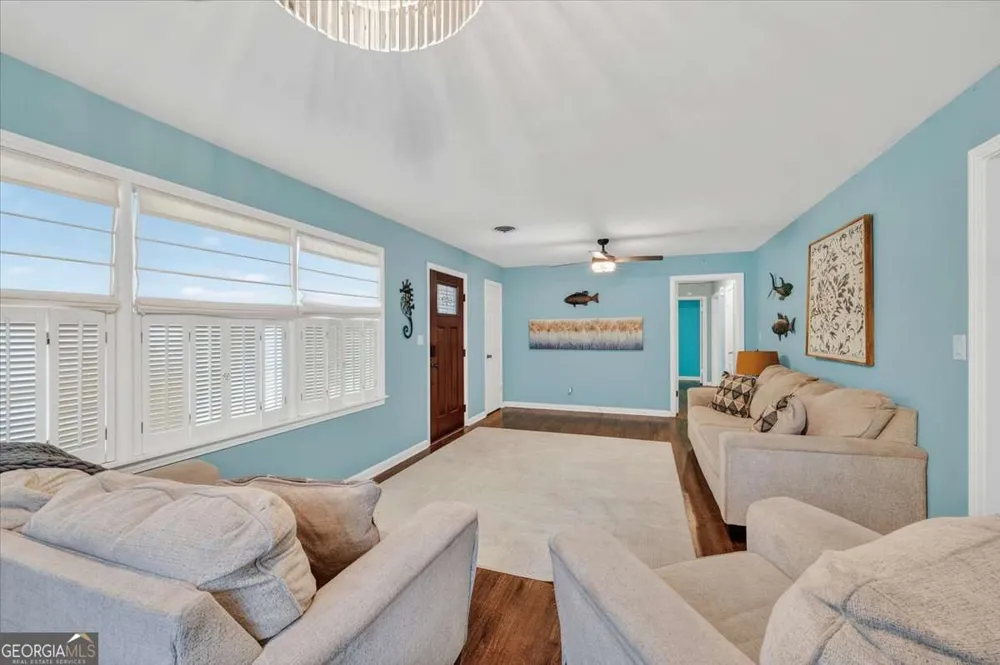 1011 Cherokee CIR Waycross, GA 31501