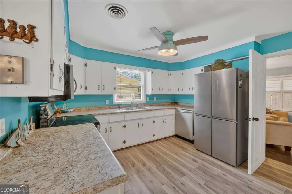 1011 Cherokee CIR Waycross, GA 31501