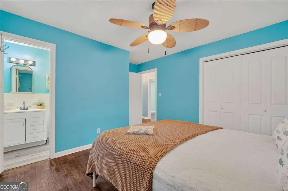 1011 Cherokee CIR Waycross, GA 31501