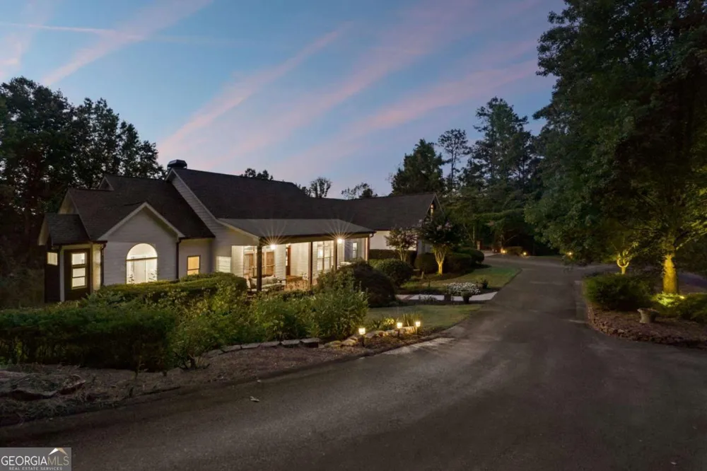 6795 Dawg RDG Dawsonville, GA 30534