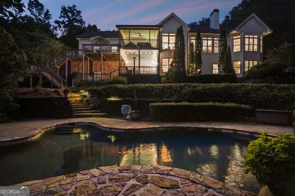 6795 Dawg RDG Dawsonville, GA 30534