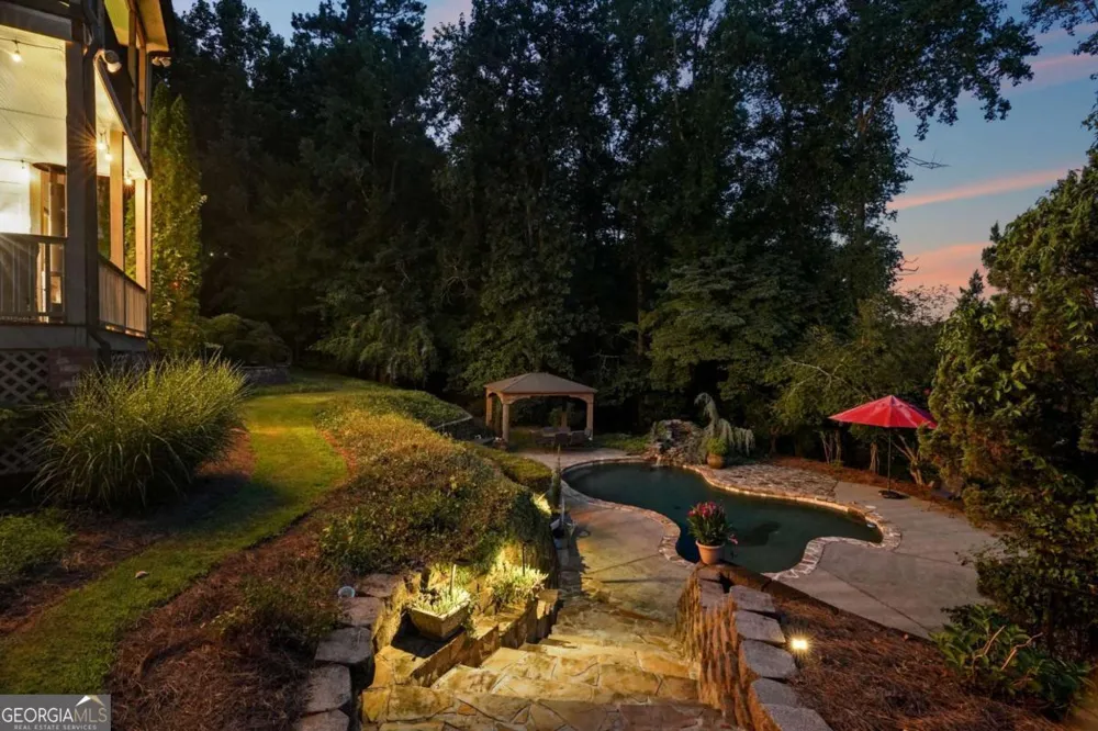 6795 Dawg RDG Dawsonville, GA 30534
