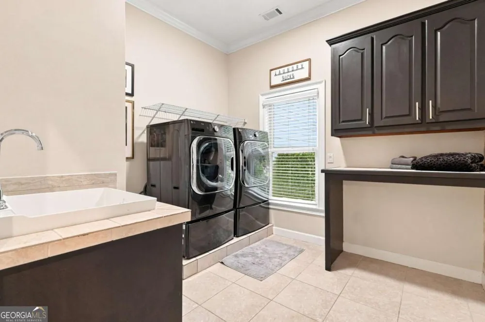 6795 Dawg RDG Dawsonville, GA 30534