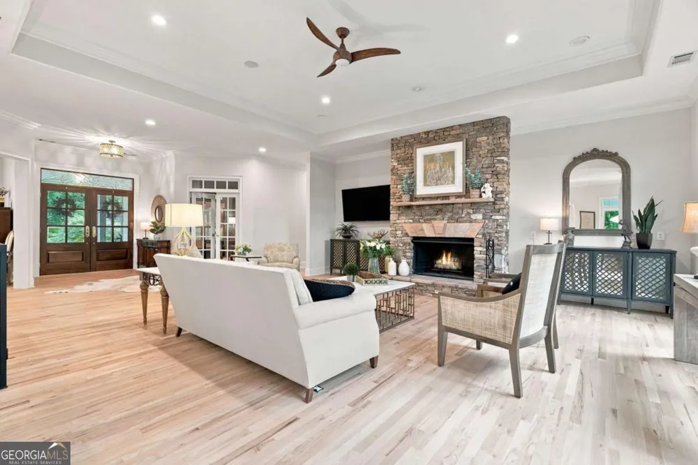 6795 Dawg RDG Dawsonville, GA 30534