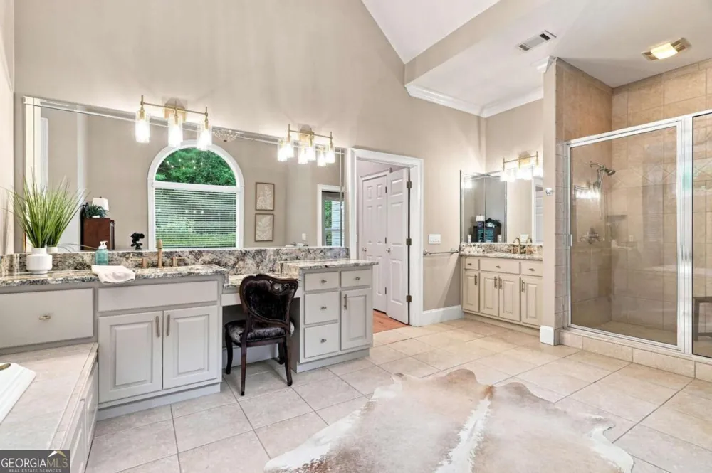 6795 Dawg RDG Dawsonville, GA 30534