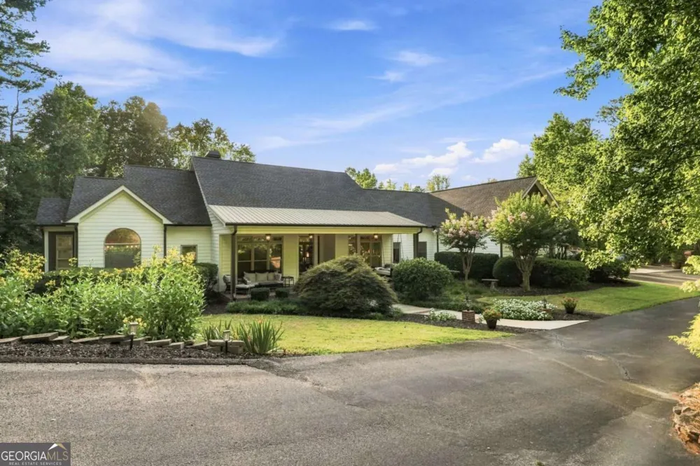 6795 Dawg RDG Dawsonville, GA 30534