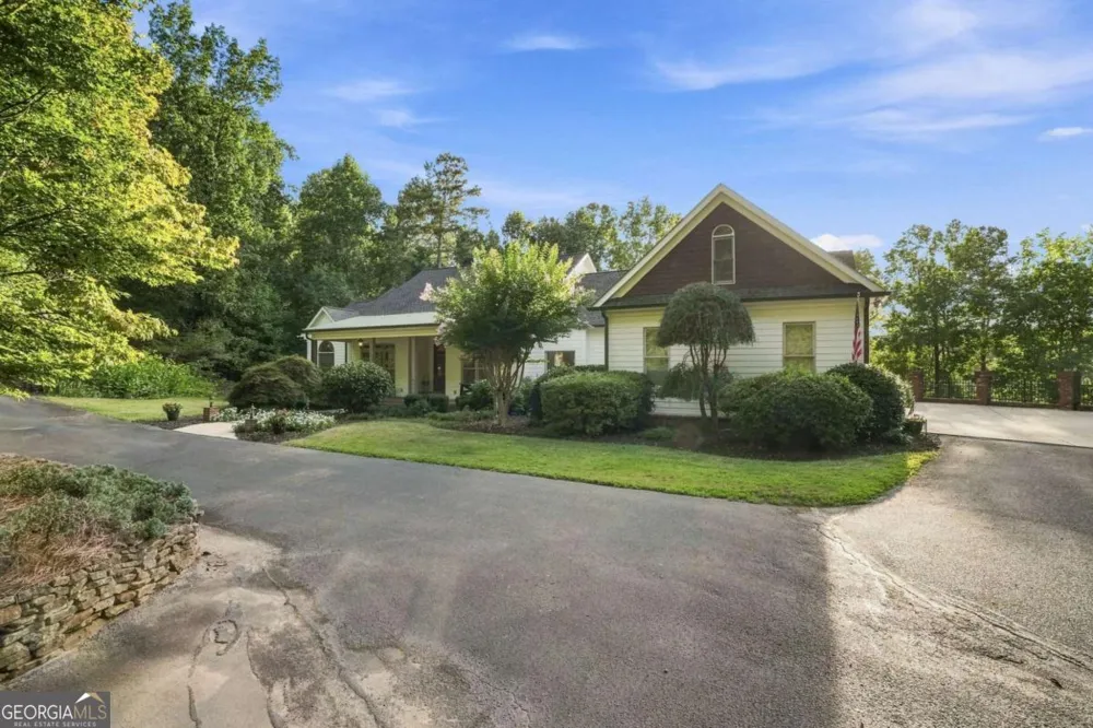 6795 Dawg RDG Dawsonville, GA 30534