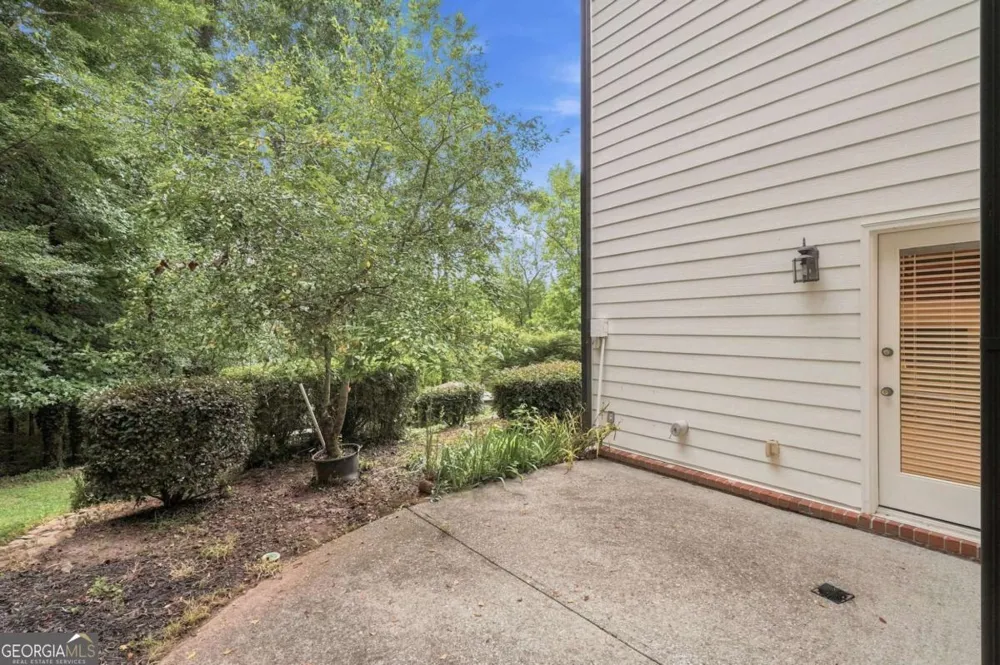 6795 Dawg RDG Dawsonville, GA 30534