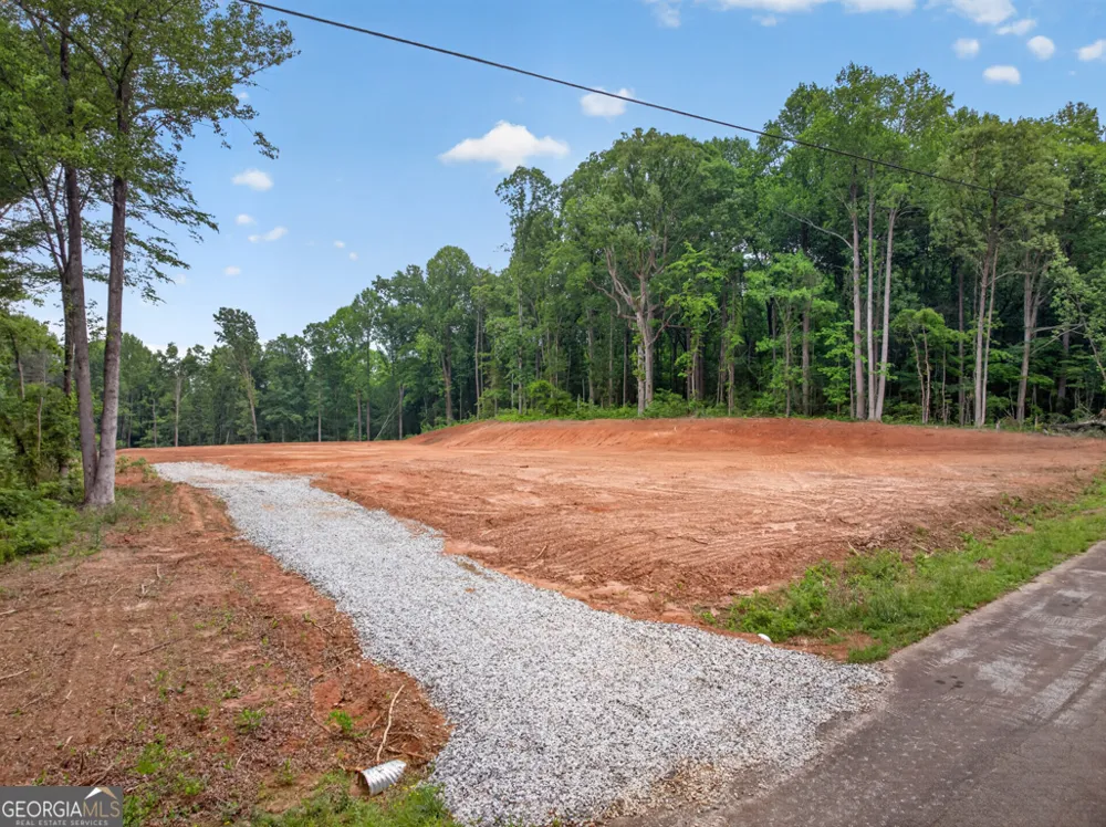 135 Jarrett LN Gillsville, GA 30543