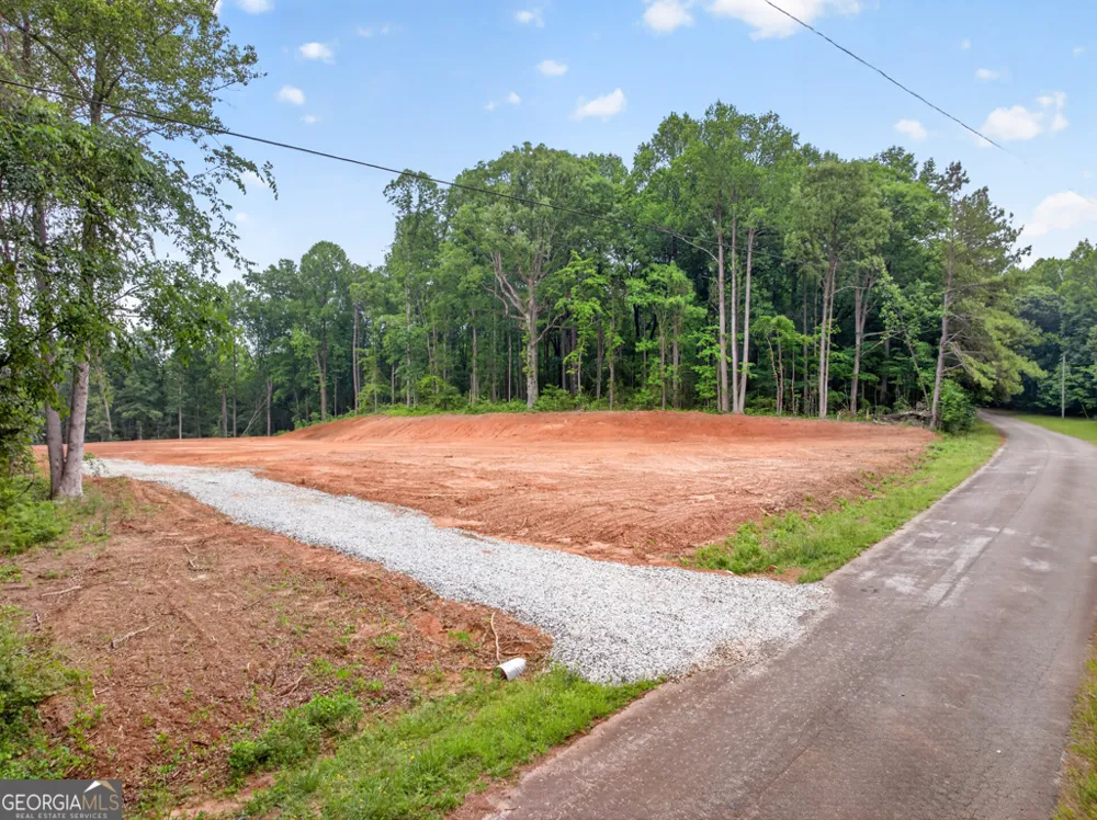 135 Jarrett LN Gillsville, GA 30543