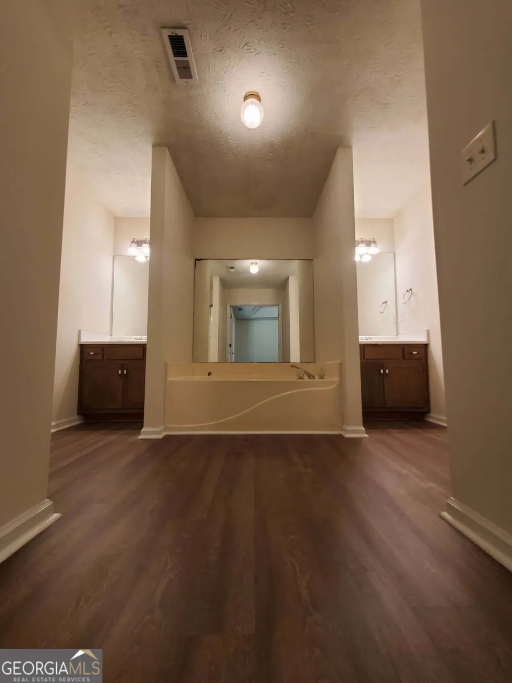 217 Sweetgum LN Stockbridge, GA 30281