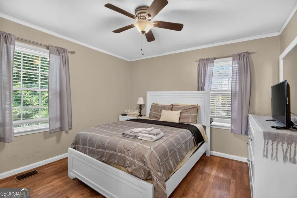 2727 Humphries ST East Point, GA 30344