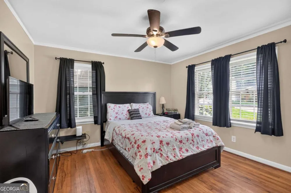2727 Humphries ST East Point, GA 30344