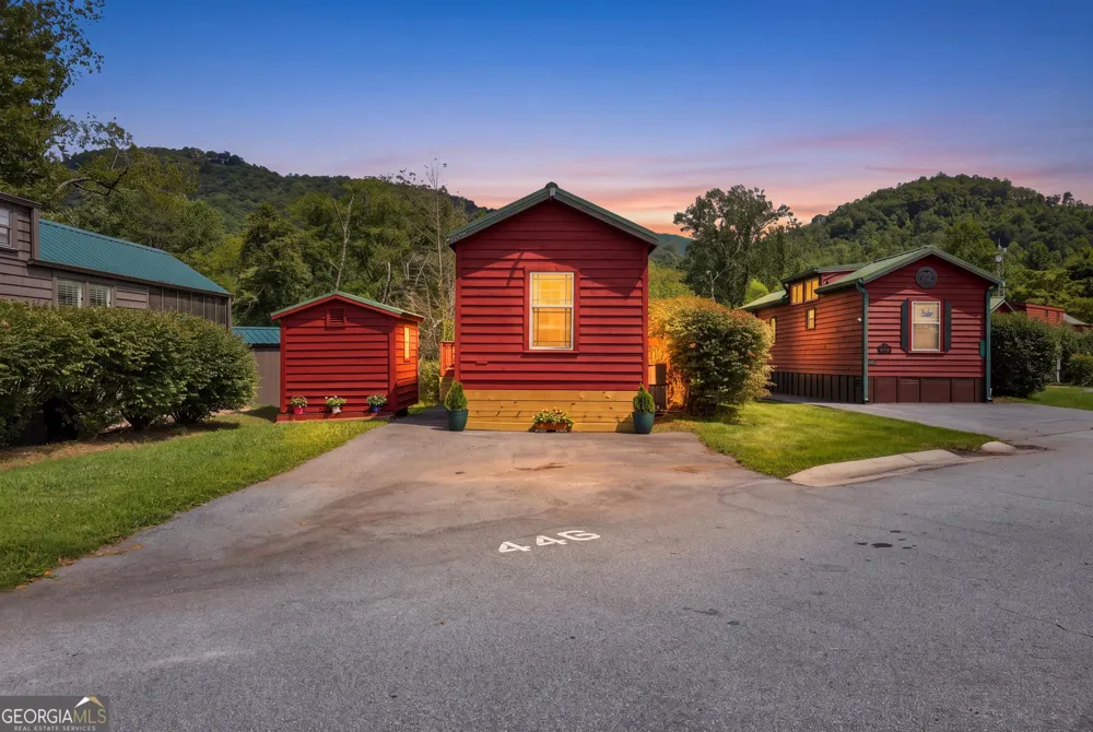 446 River Vista DR Dillard, GA 30537
