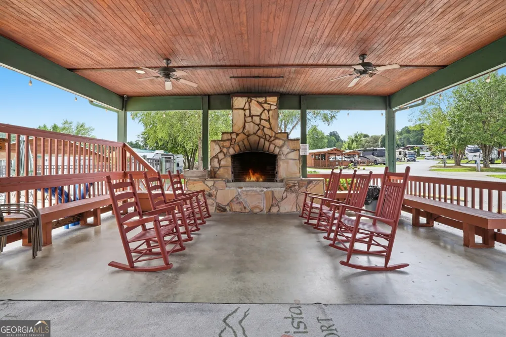 446 River Vista DR Dillard, GA 30537