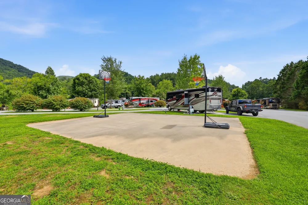 446 River Vista DR Dillard, GA 30537