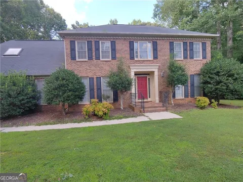 180 Creekview TRL