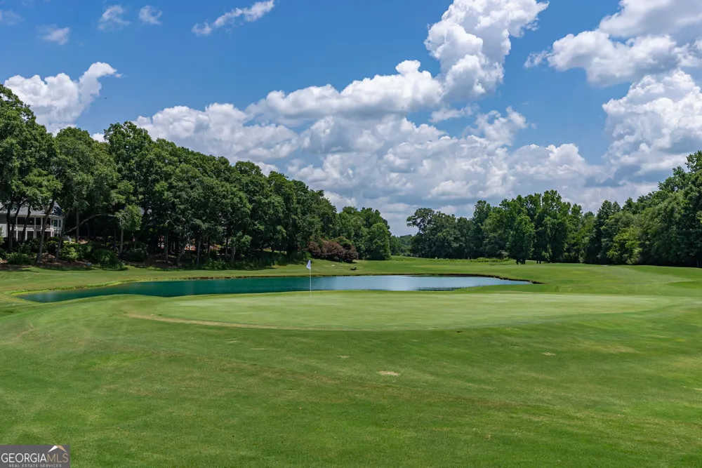 2970 Greenleffe DR Statham, GA 30666