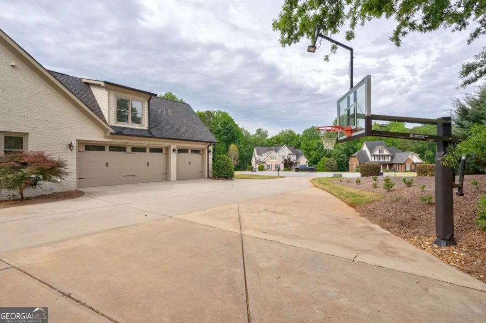 2221 Gentry LN Statham, GA 30666