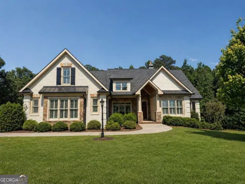2221 Gentry LN