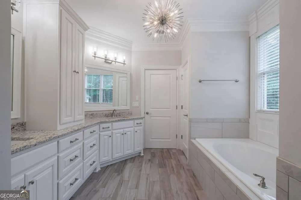 2221 Gentry LN Statham, GA 30666