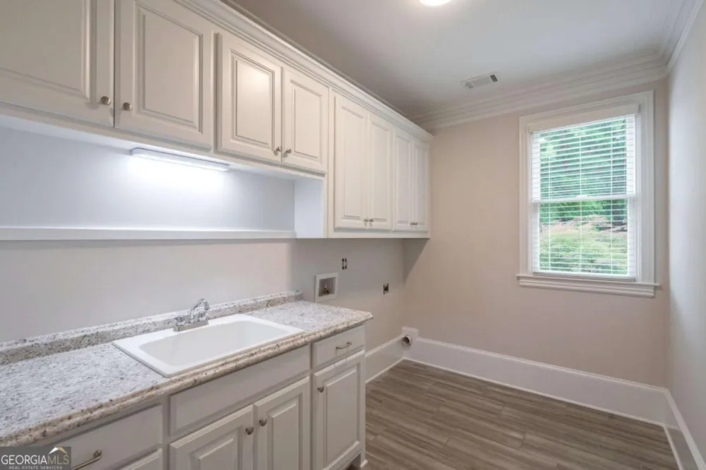 2221 Gentry LN Statham, GA 30666