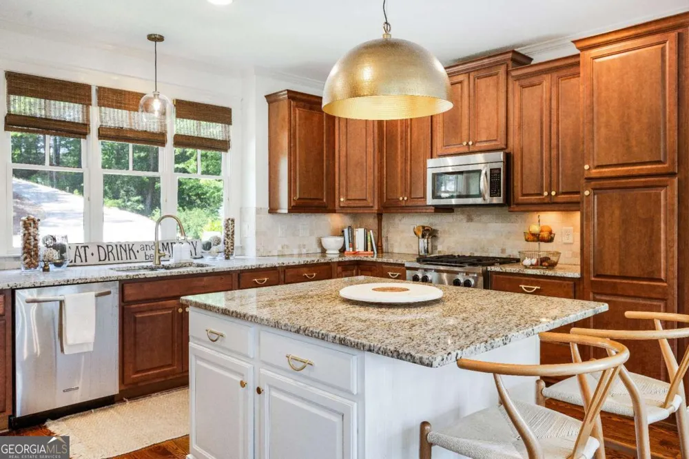 401 Ridgewater LN Waleska, GA 30183