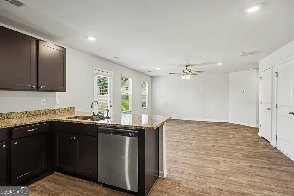 1367 Midnight Ride CT Hampton, GA 30228