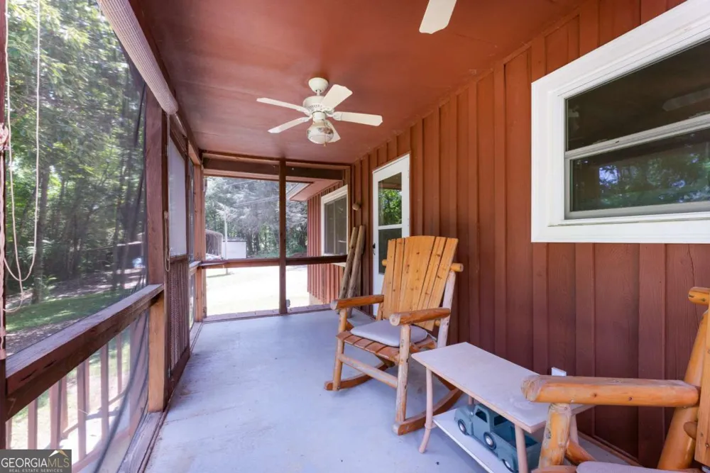 132 Mockingbird LN McCaysville, GA 30555