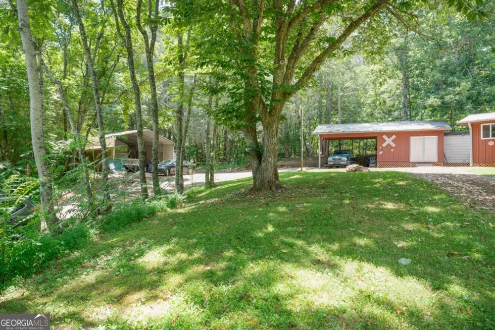 132 Mockingbird LN McCaysville, GA 30555